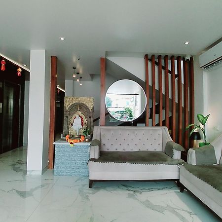 Hotel Sai Pratik, Newly Built Up, Complimentary Shuttle To The Temple Ширди Экстерьер фото