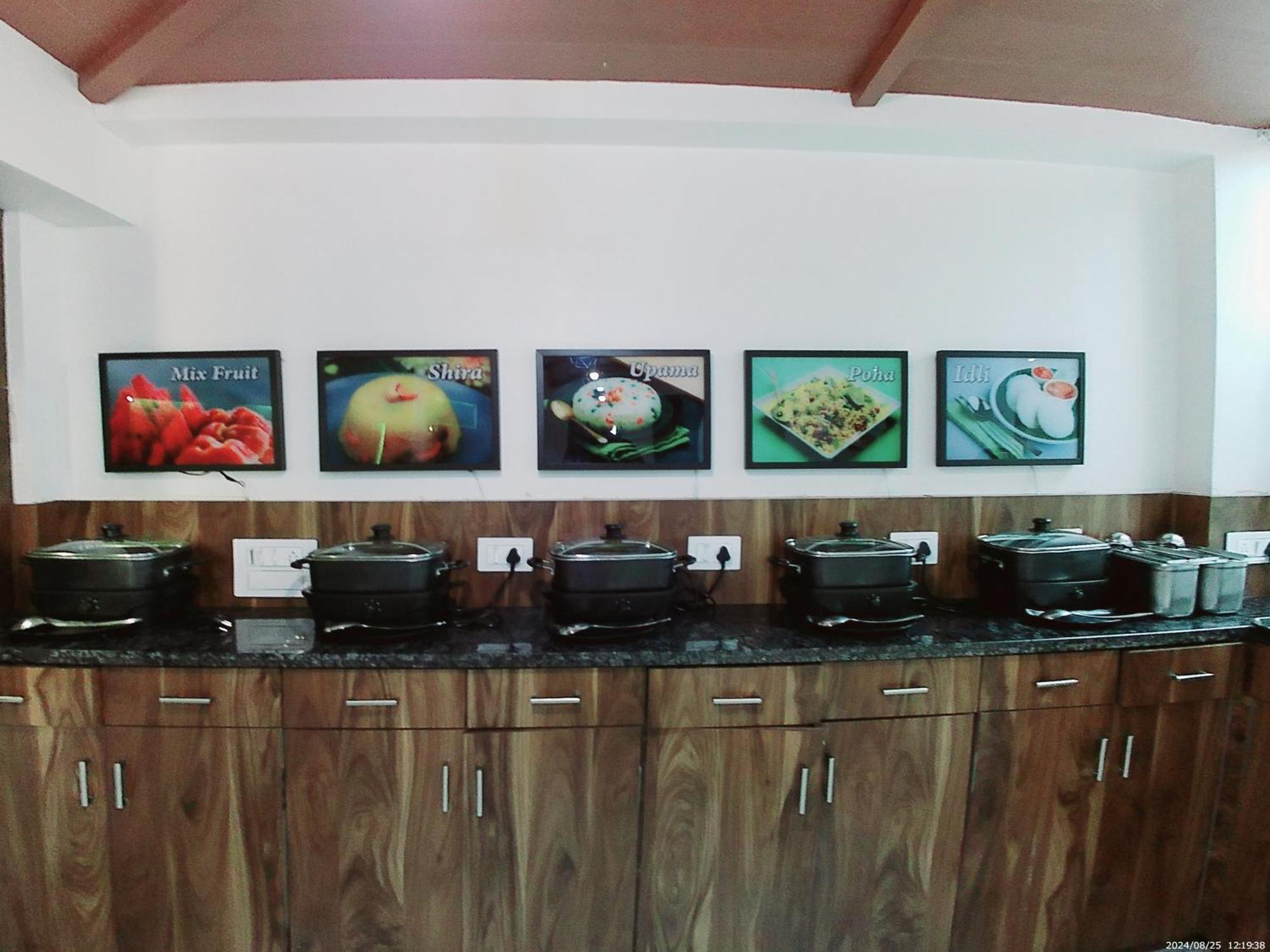 Hotel Sai Pratik, Newly Built Up, Complimentary Shuttle To The Temple Ширди Экстерьер фото
