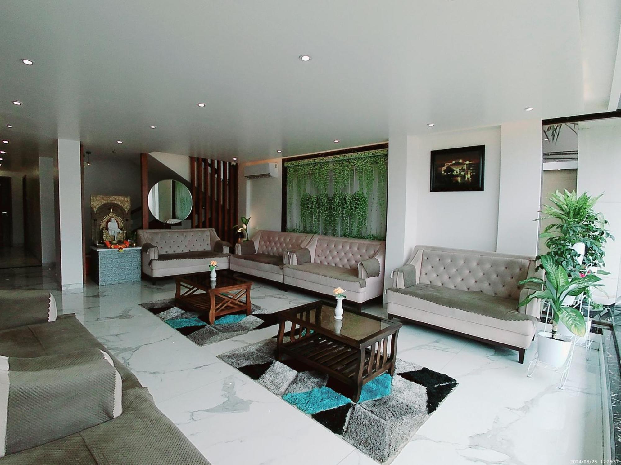 Hotel Sai Pratik, Newly Built Up, Complimentary Shuttle To The Temple Ширди Экстерьер фото